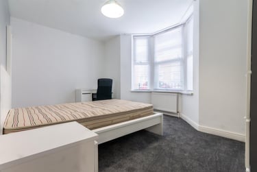 4 bed flat, Hazelwood Avenue, Jesmond, Newcastle, NE23HU - Image 4